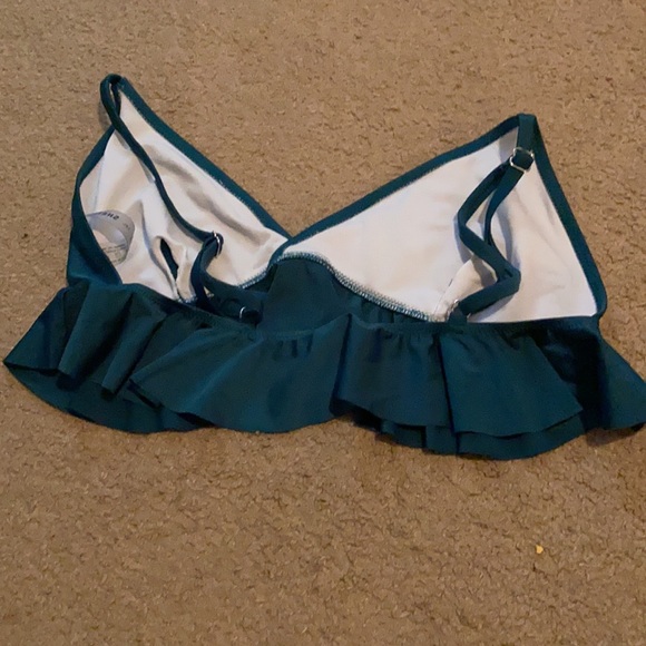 2 Piece Shein Ruffled Top Bikini- Size 1X- NWOT - Picture 4 of 6